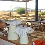 Kimolia Gi Апарт-отель 4*