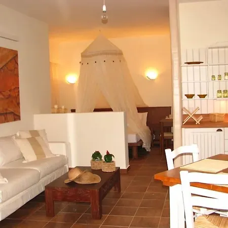 Kimolia Gi Aparthotel 4*