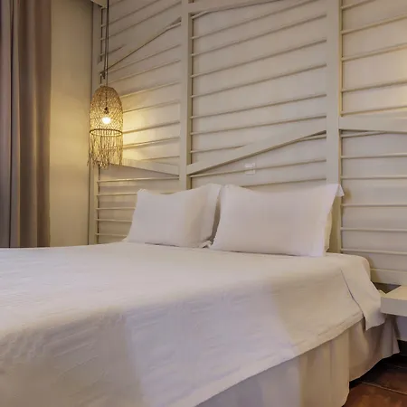 Ξενοδοχείο με διαμερίσματα κιμωλία γή 4*