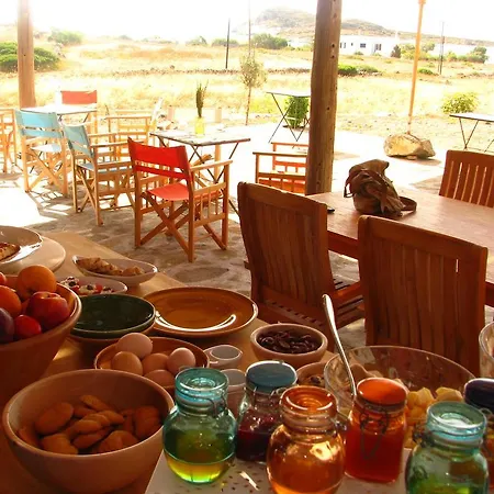 Ξενοδοχείο με διαμερίσματα κιμωλία γή Κίμωλος