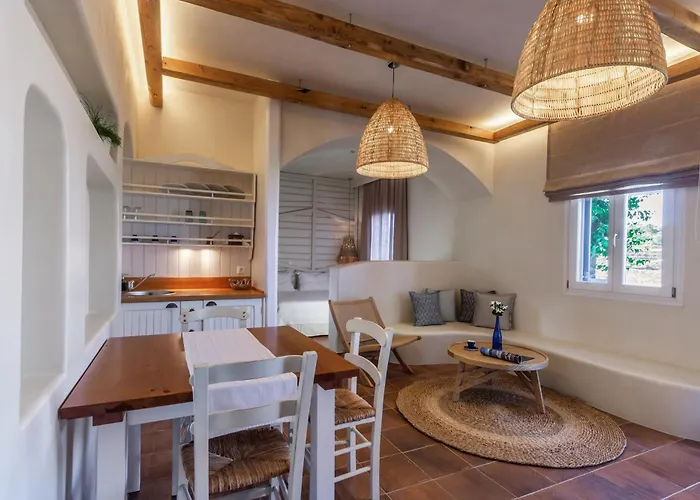 Kimolia Gi Aparthotel 4*